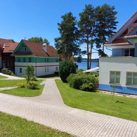 Lipno S Vyhledem Na Jezero