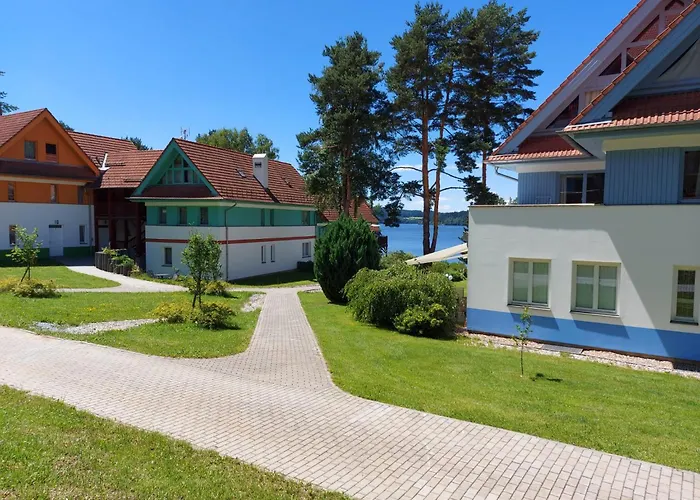 Lipno S Výhledem Na Jezero